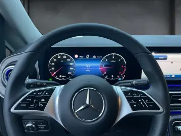 MERCEDES-BENZ V 300 d 4MATIC AVANTGARDE Lang STHZ AU&hellip;