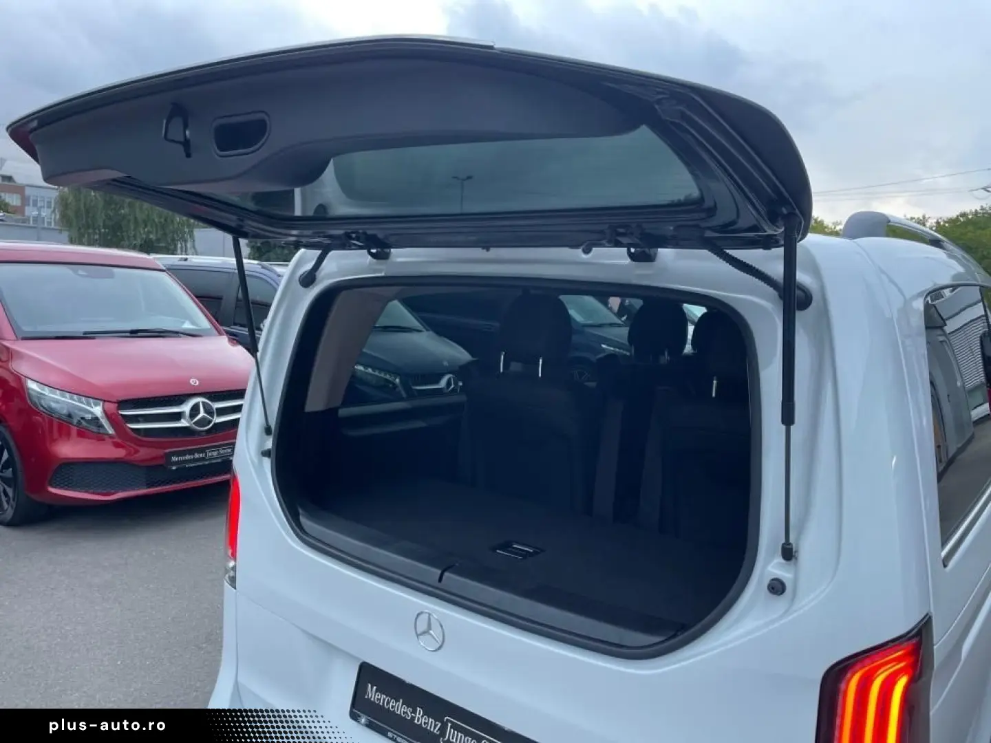 MERCEDES-BENZ V 300 d 4MATIC AVANTGARDE Lang STHZ AU&hellip;