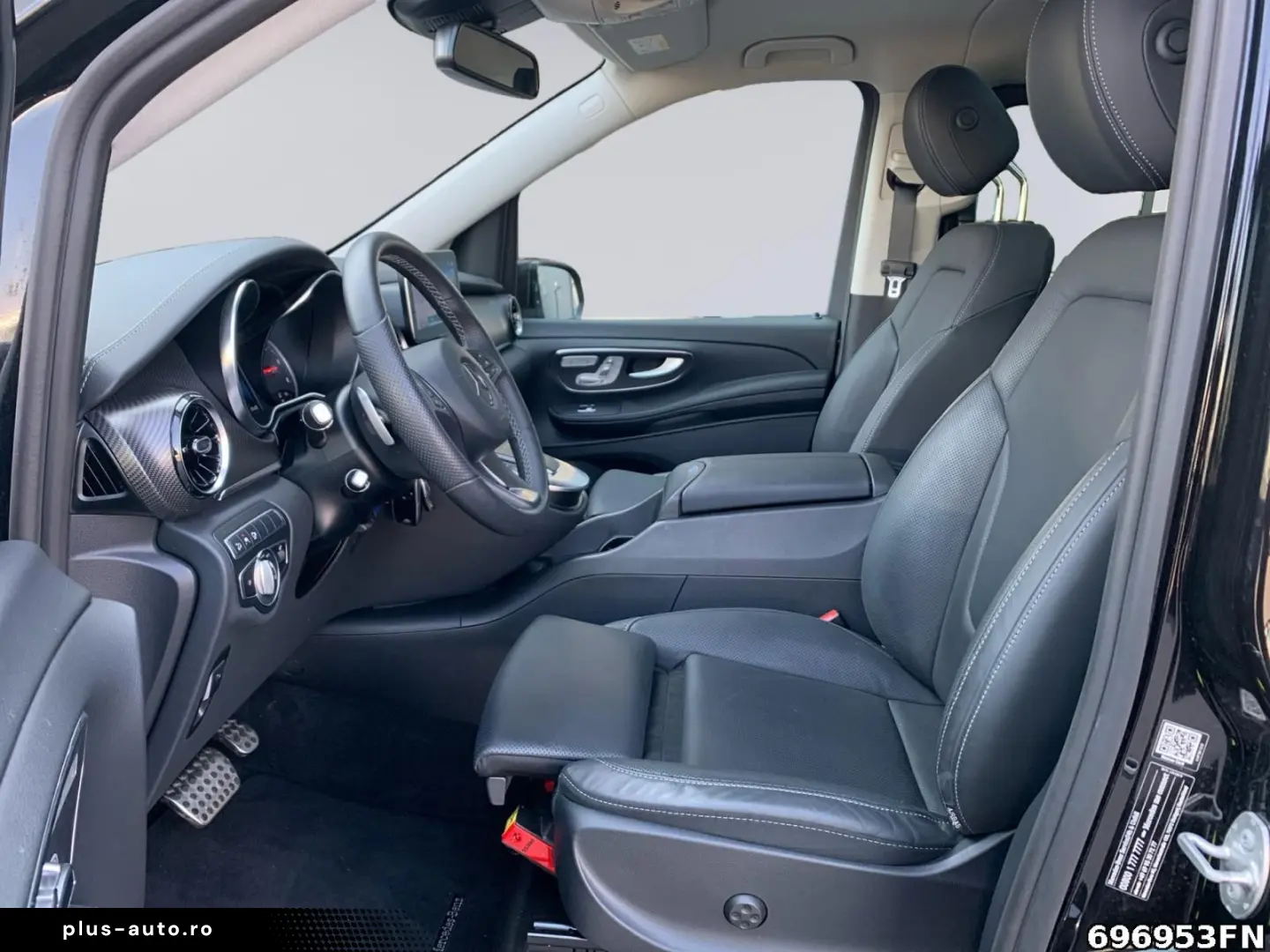 MERCEDES-BENZ V 300 EAV L AMG 4MATIC  AIRMATIC PANO-DACH UVM