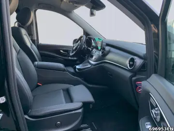 MERCEDES-BENZ V 300 EAV L AMG 4MATIC  AIRMATIC PANO-DACH UVM
