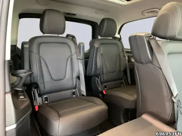 MERCEDES-BENZ V 300 EAV L AMG 4MATIC  AIRMATIC PANO-DACH UVM