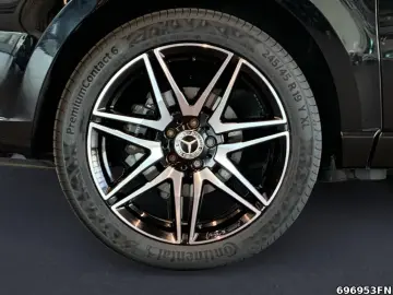 MERCEDES-BENZ V 300 EAV L AMG 4MATIC  AIRMATIC PANO-DACH UVM