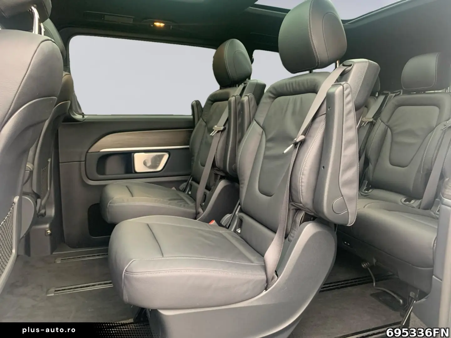 MERCEDES-BENZ V 300 AVG L  AIRMATIC STANDHEIZ PANO-DACH AHK