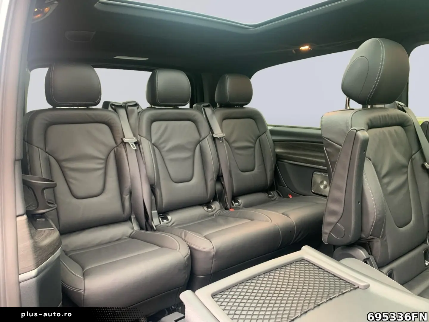 MERCEDES-BENZ V 300 AVG L  AIRMATIC STANDHEIZ PANO-DACH AHK