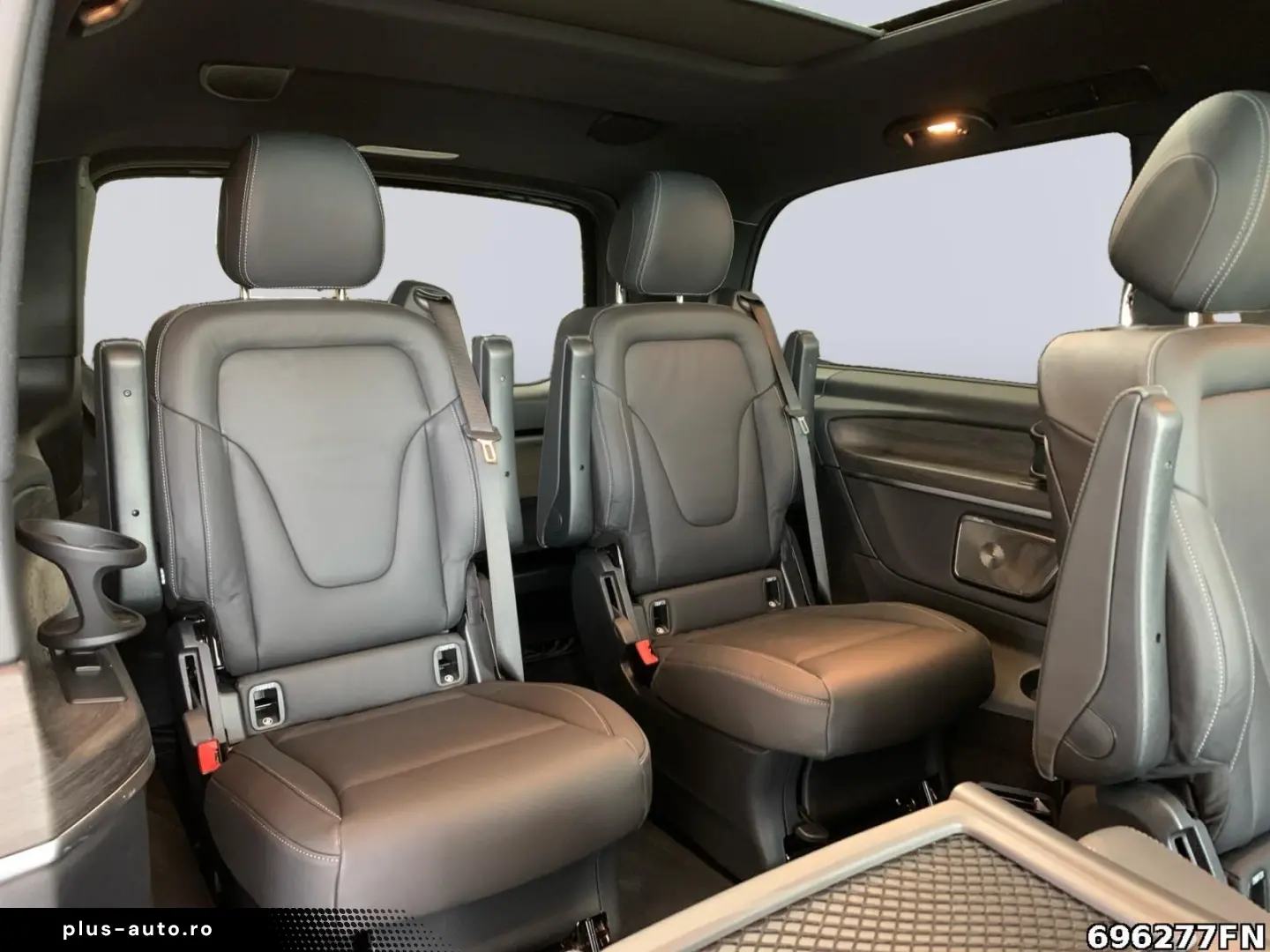 MERCEDES-BENZ V 300 AVG L 4MATIC  AIRMATIC PANO-DACH&hellip;