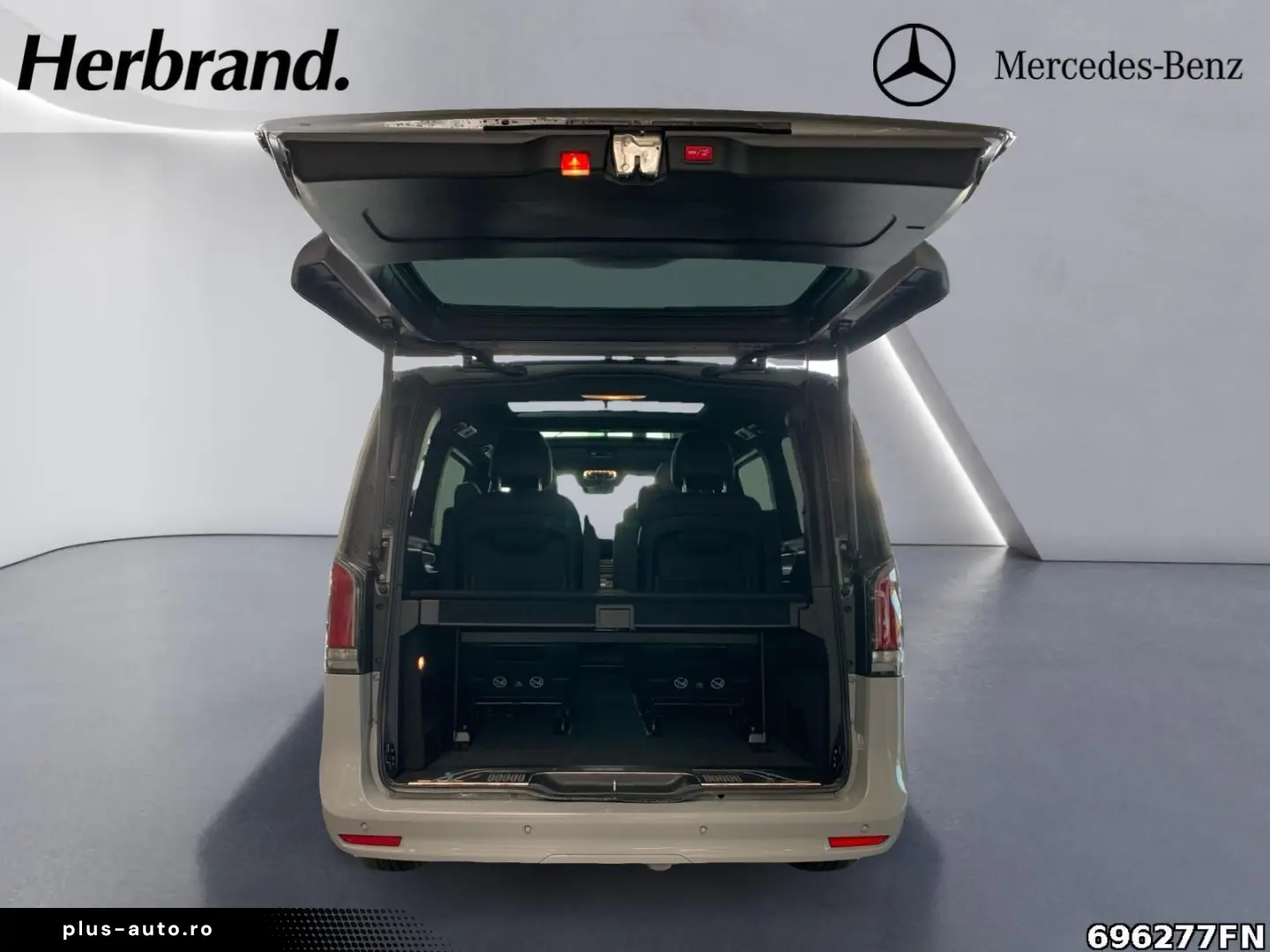 MERCEDES-BENZ V 300 AVG L 4MATIC  AIRMATIC PANO-DACH&hellip;