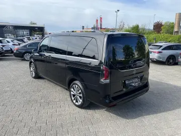 MERCEDES-BENZ V 250 d AVANTGARDE lang DISTRONIC CAM 360  AHK
