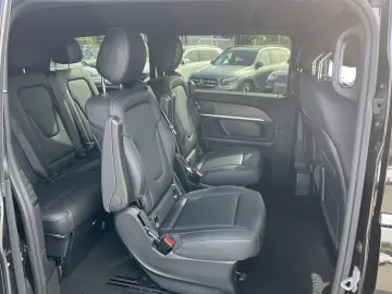 MERCEDES-BENZ V 250 d AVANTGARDE lang DISTRONIC CAM 360  AHK