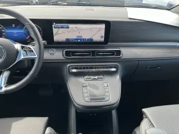 MERCEDES-BENZ V 250 d AVANTGARDE lang DISTRONIC CAM 360  AHK