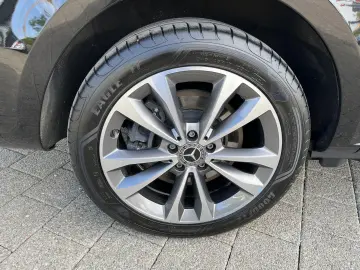 MERCEDES-BENZ V 250 d AVANTGARDE lang DISTRONIC CAM 360  AHK