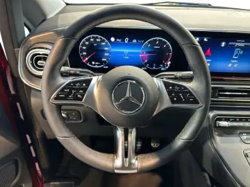 MERCEDES-BENZ V 300 d   Sport MBUX Navi el.Schiebe AHK 360