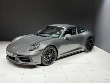 PORSCHE 911 Targa 4 GTS  Carbon  Matrix-LED  HA-Lenkung