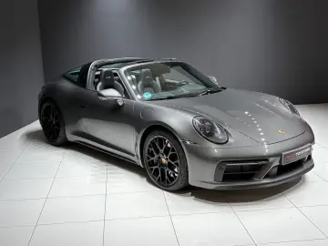 PORSCHE 911 Targa 4 GTS  Carbon  Matrix-LED  HA-Lenkung