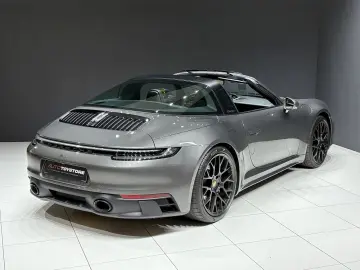 PORSCHE 911 Targa 4 GTS  Carbon  Matrix-LED  HA-Lenkung