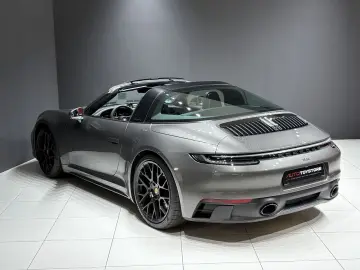 PORSCHE 911 Targa 4 GTS  Carbon  Matrix-LED  HA-Lenkung