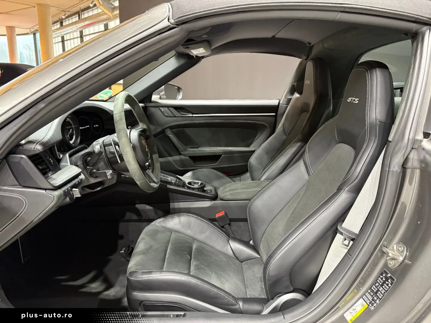 PORSCHE 911 Targa 4 GTS  Carbon  Matrix-LED  HA-Lenkung