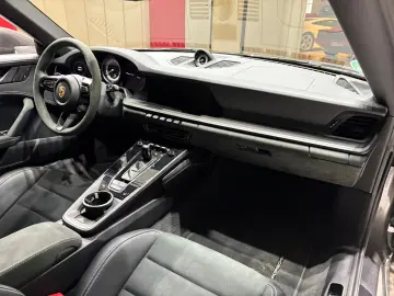 PORSCHE 911 Targa 4 GTS  Carbon  Matrix-LED  HA-Lenkung