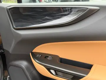 Lexus NX 450h NX 450 h  E-Executive.HUD.LED pano