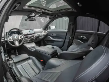 BMW Seria 3 330e Aut. M Sport