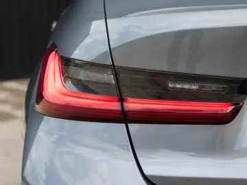 BMW Seria 3 330e Aut. M Sport