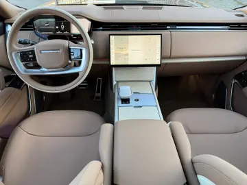 Land Rover Range Rover P615 SV