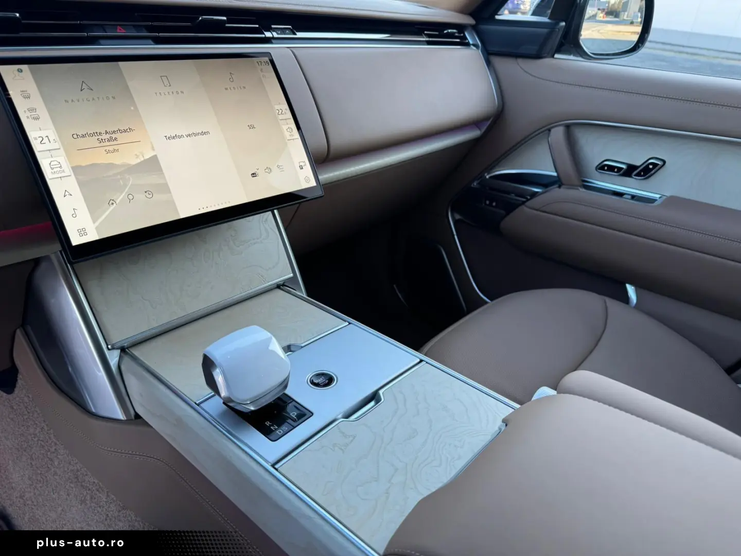 Land Rover Range Rover P615 SV