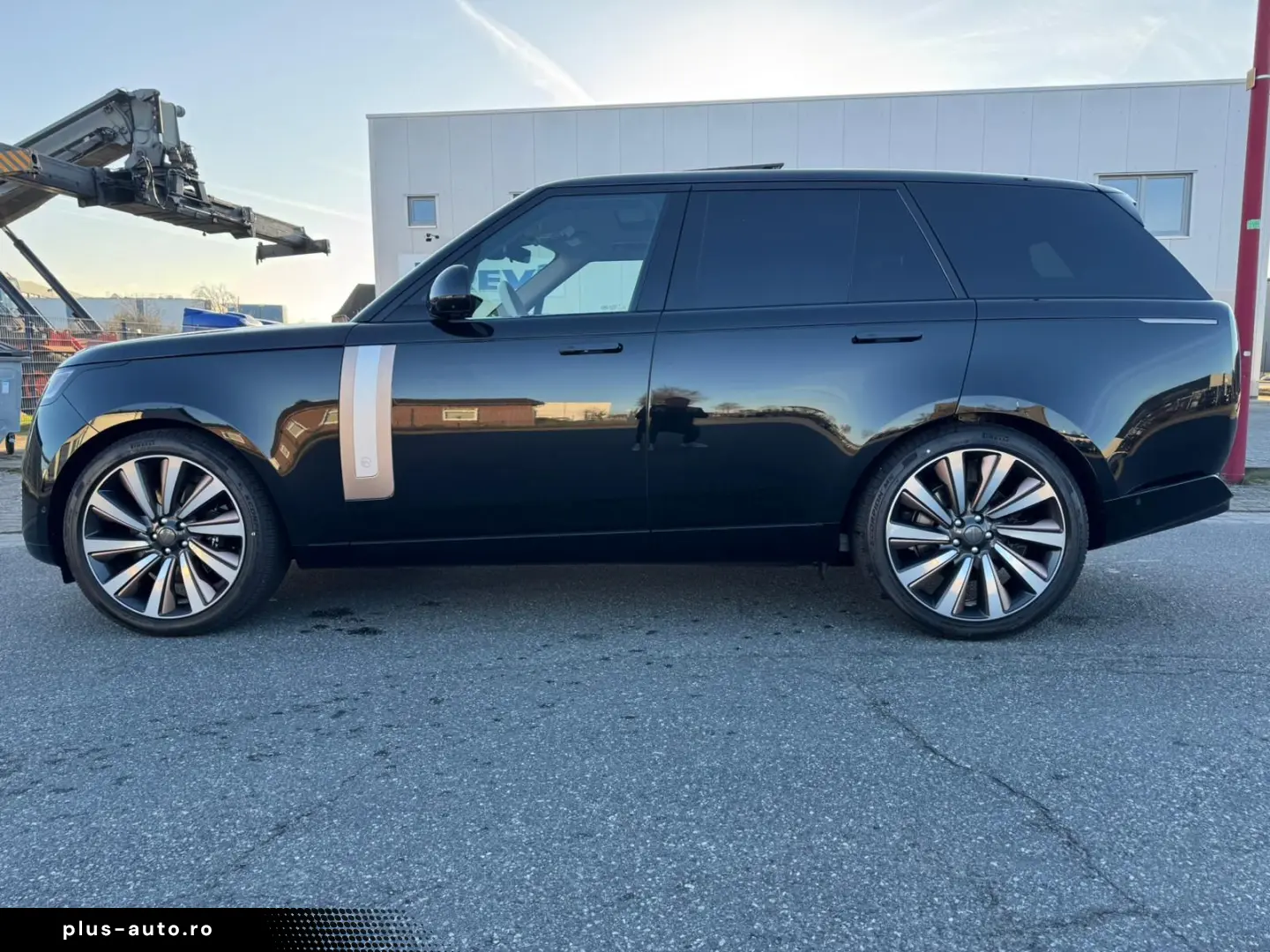 Land Rover Range Rover P615 SV