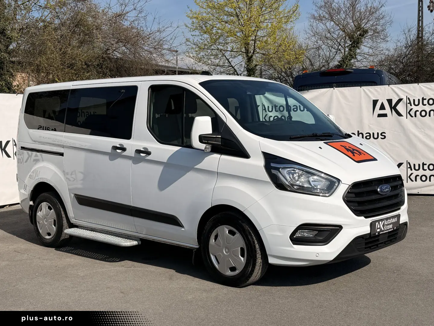 FORD Transit Custom 2.0 TDCi 320 L1  9-SITZER TEMPOMA