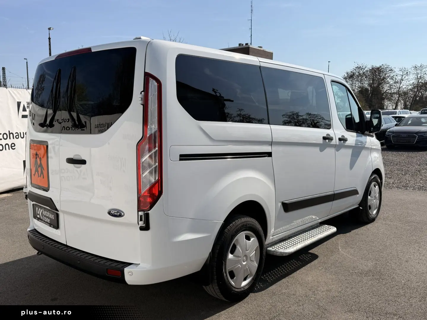 FORD Transit Custom 2.0 TDCi 320 L1  9-SITZER TEMPOMA