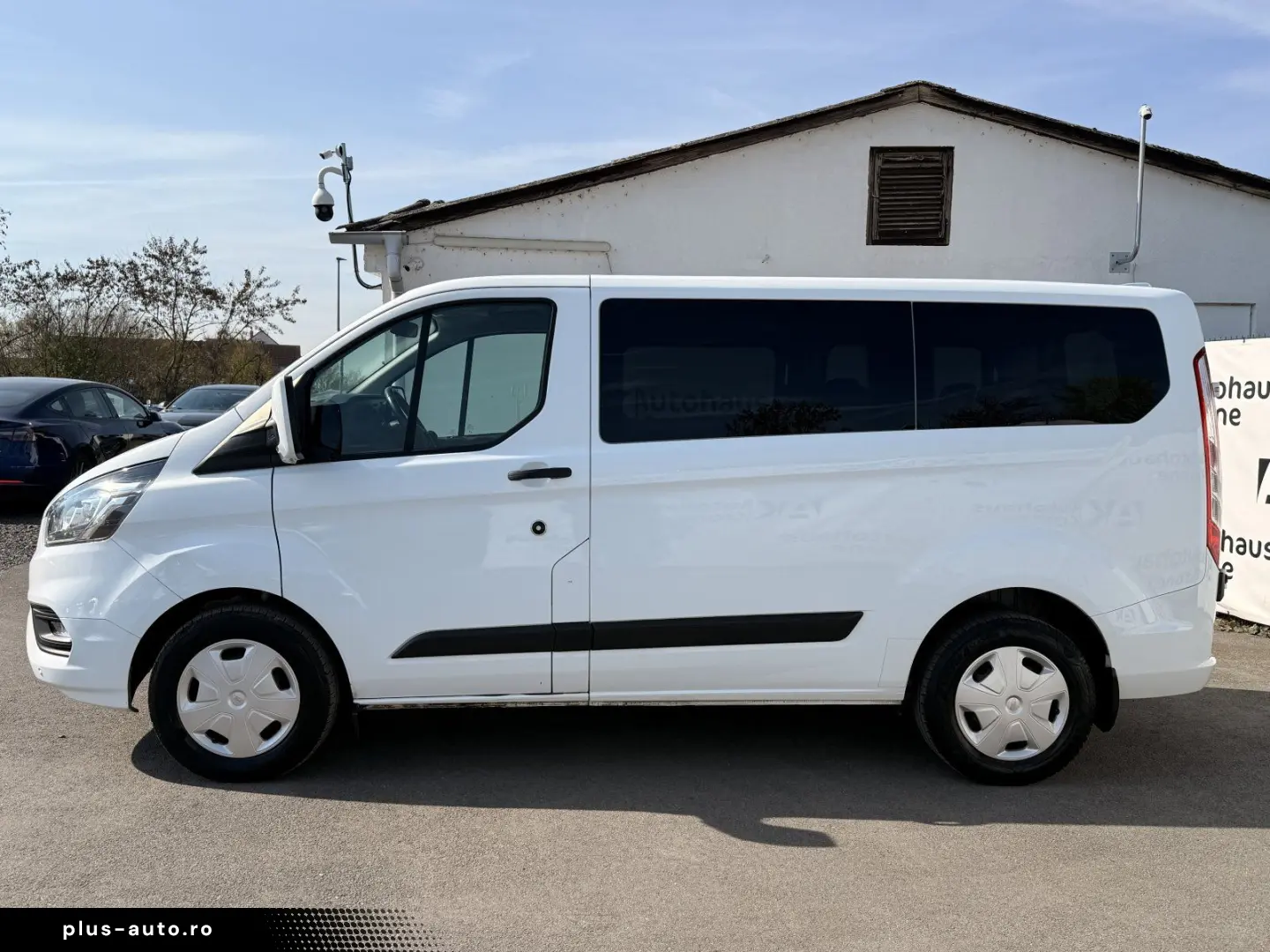 FORD Transit Custom 2.0 TDCi 320 L1  9-SITZER TEMPOMA