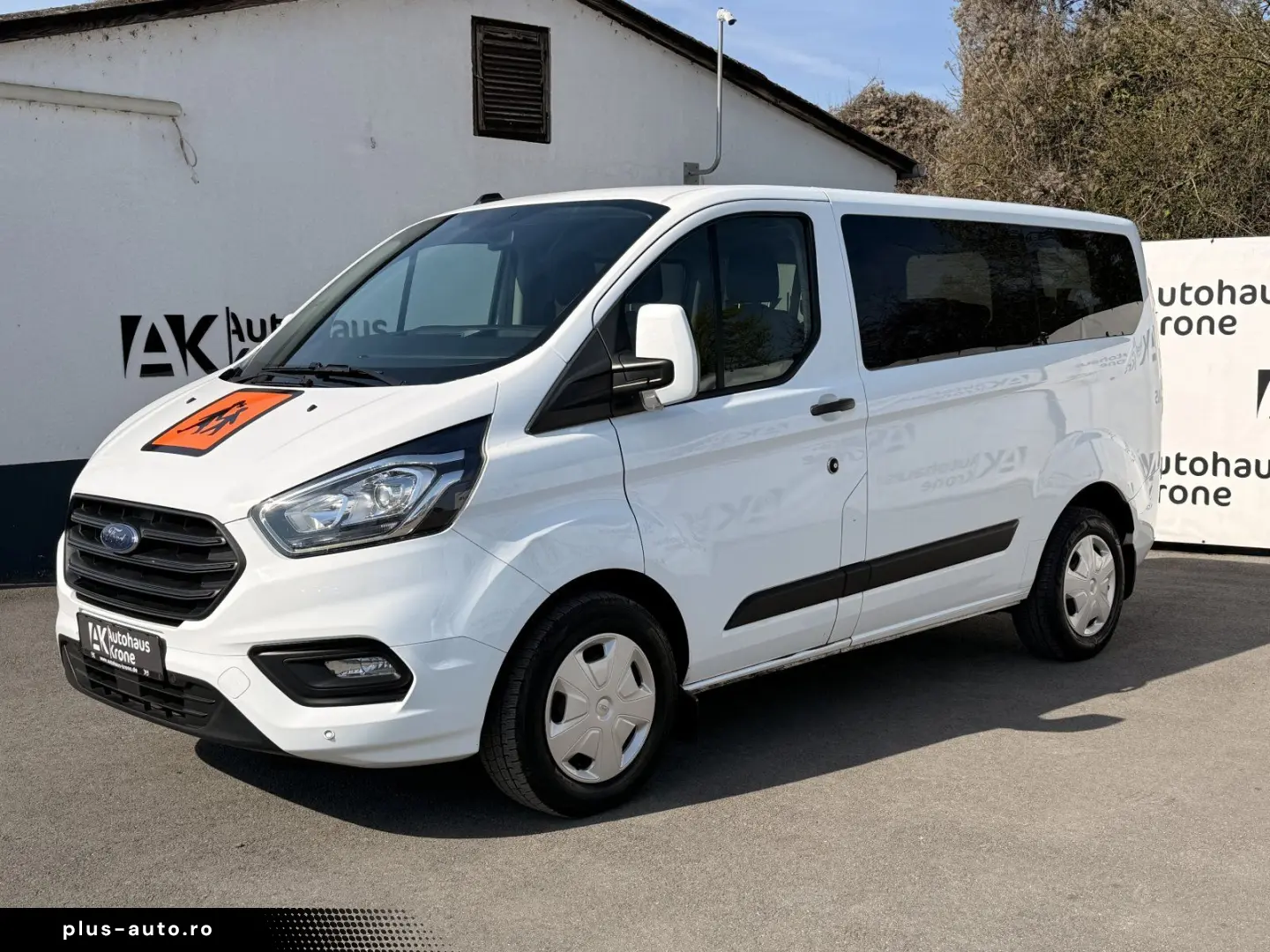 FORD Transit Custom 2.0 TDCi 320 L1  9-SITZER TEMPOMA