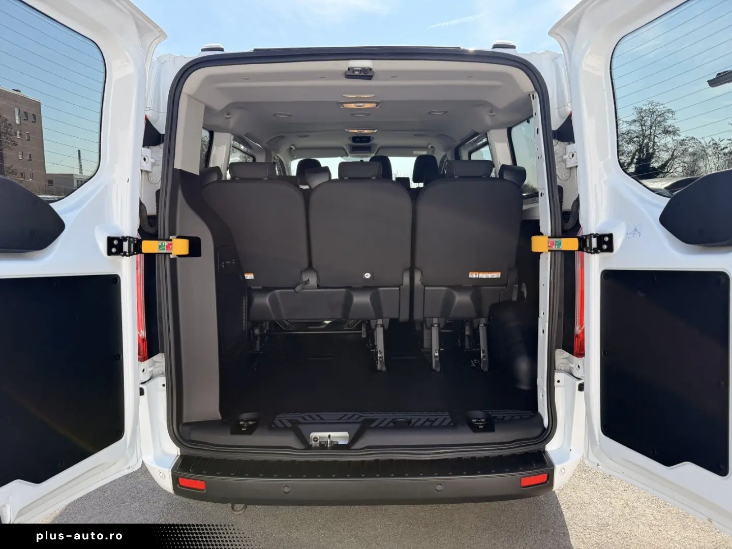 FORD Transit Custom 2.0 TDCi 320 L1  9-SITZER TEMPOMA
