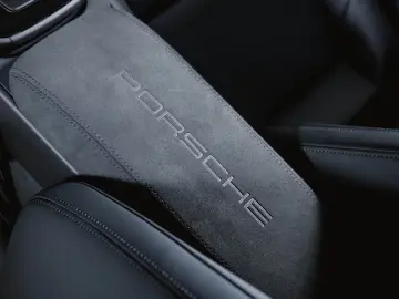 Porsche 911 Carrera 4S Sport Design