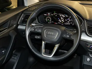 AUDI Q5 50 TFSI e quattro Standklima Navi