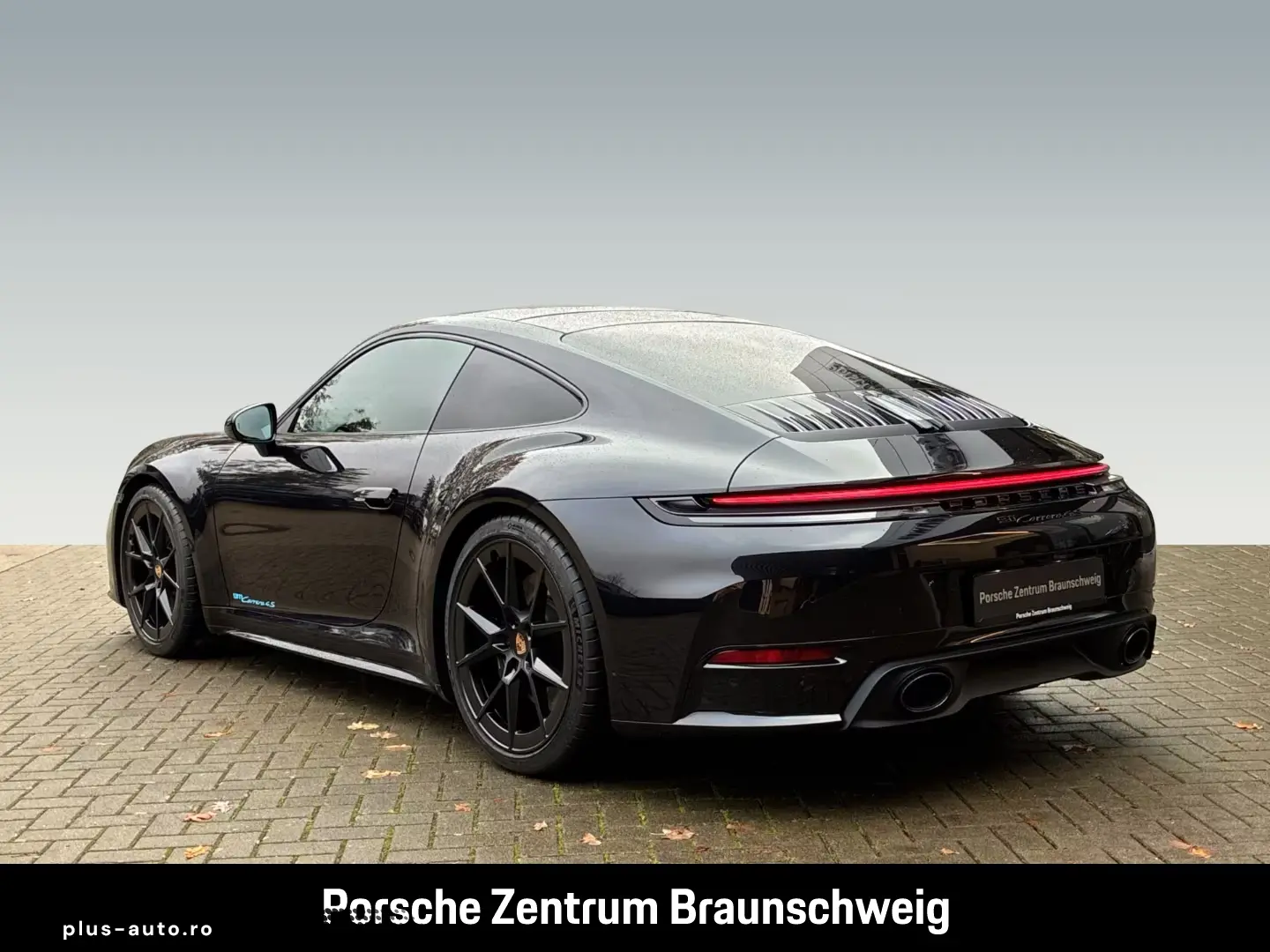 Porsche 992 911 Carrera 4S InnoDrive BOSE