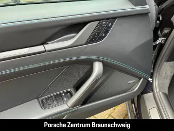 Porsche 992 911 Carrera 4S InnoDrive BOSE