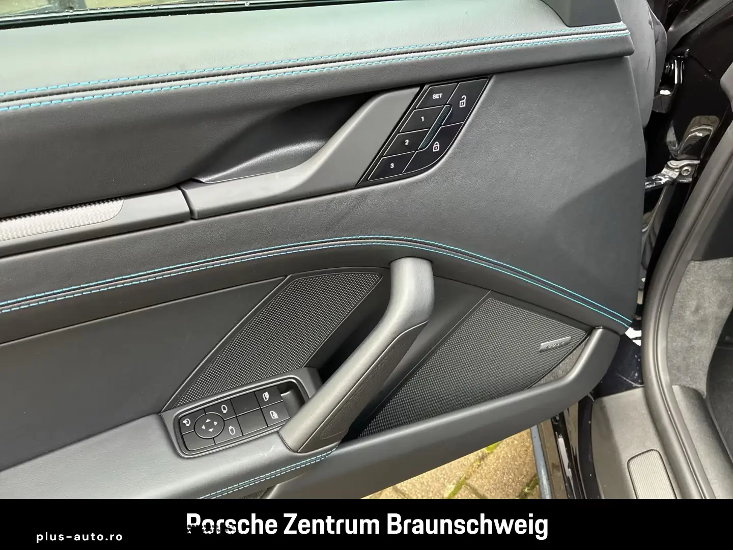 Porsche 992 911 Carrera 4S InnoDrive BOSE