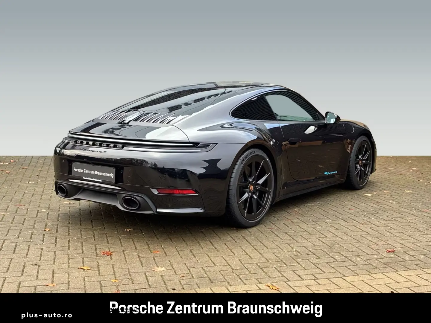 Porsche 992 911 Carrera 4S InnoDrive BOSE