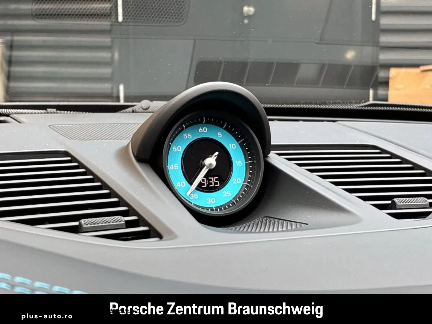 Porsche 992 911 Carrera 4S InnoDrive BOSE