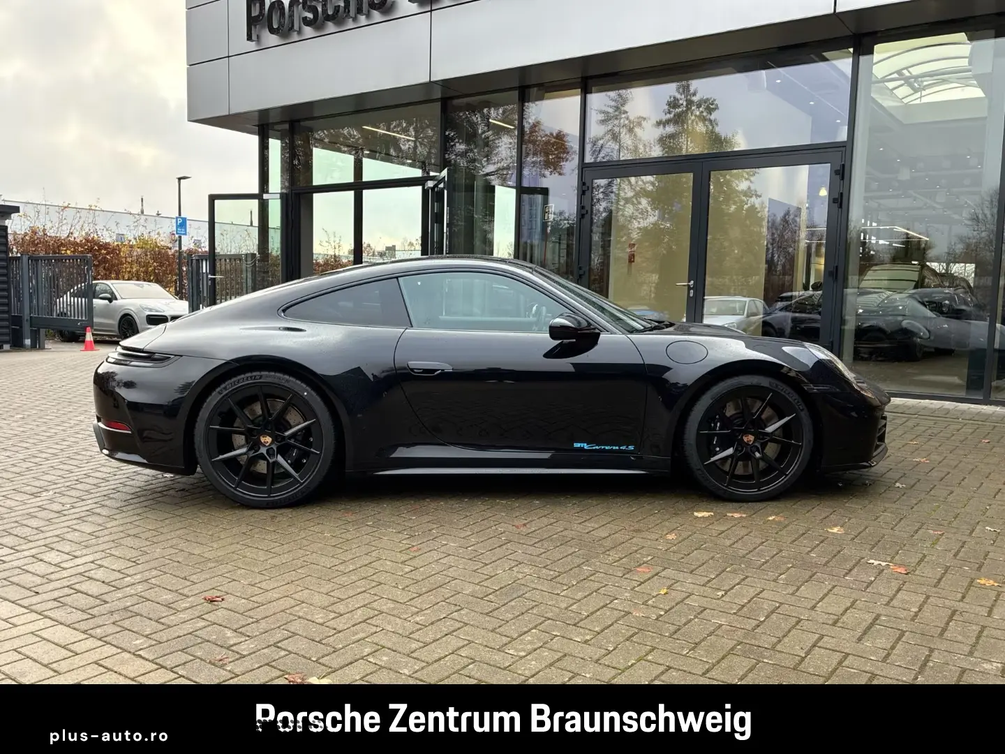 Porsche 992 911 Carrera 4S InnoDrive BOSE