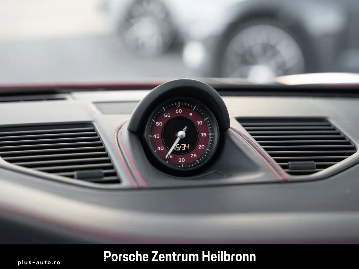 Porsche 992 911 Carrera 4 GTS Lift system
