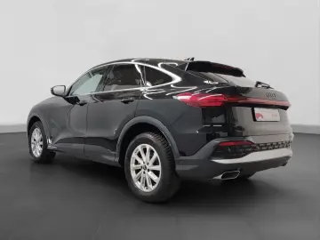AUDI Q5 Sportback TFSI Q NEUES MODELL AHK SPORTSITZE