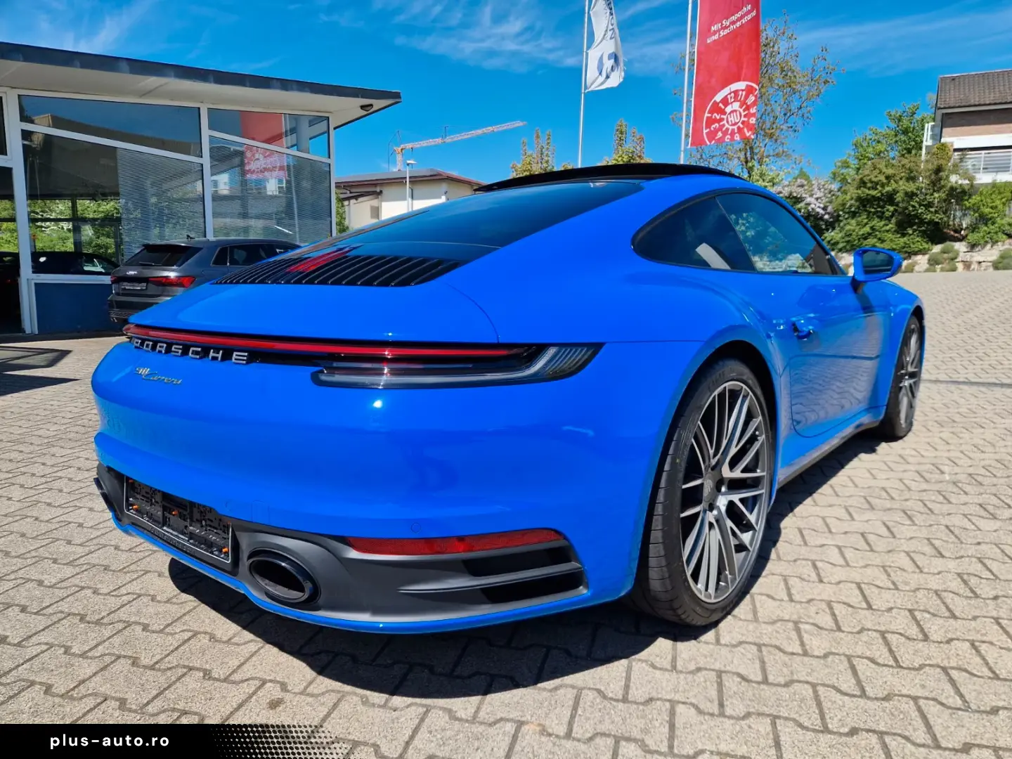 Porsche 992 911 Carrera InnoDrive Glass roof Lift Matrix