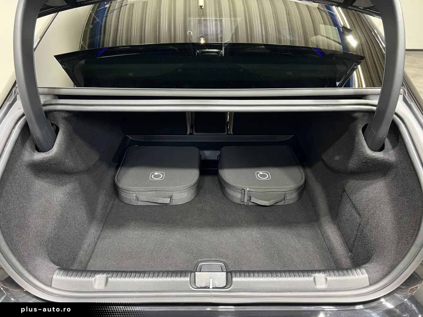 MERCEDES-BENZ EQE 300 E A Premium HuD AIRMATIC 22KW Service