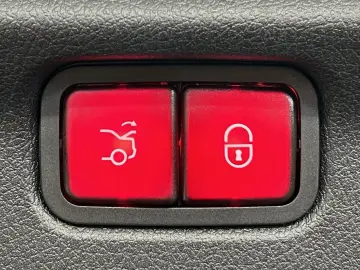 MERCEDES-BENZ EQE 300 E A Premium HuD AIRMATIC 22KW Service