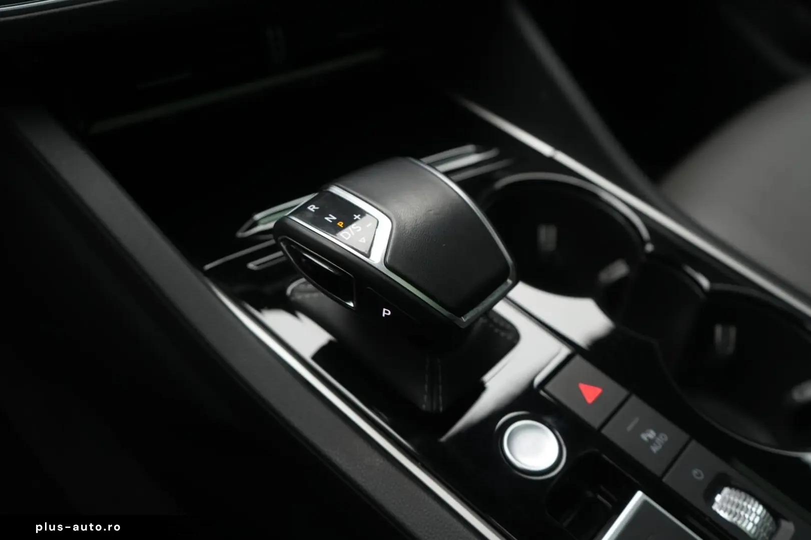 VW Touareg 3.0 V6 TDI 4Motion R-Line Leder ACC Kame