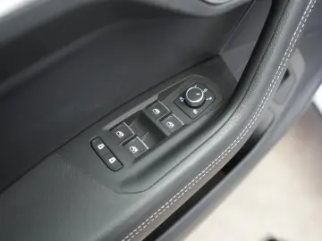 VW Touareg 3.0 V6 TDI 4Motion R-Line Leder ACC Kame