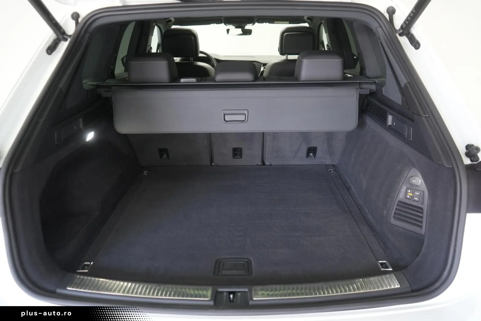 VW Touareg 3.0 V6 TDI 4Motion R-Line Leder ACC Kame