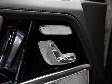 MERCEDES-BENZ Carbon Manufaktur