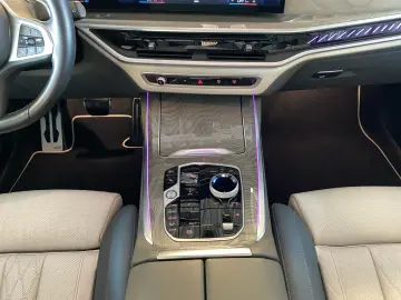 BMW X7 M60i xDrive M Sport Standheizung Massage AHK